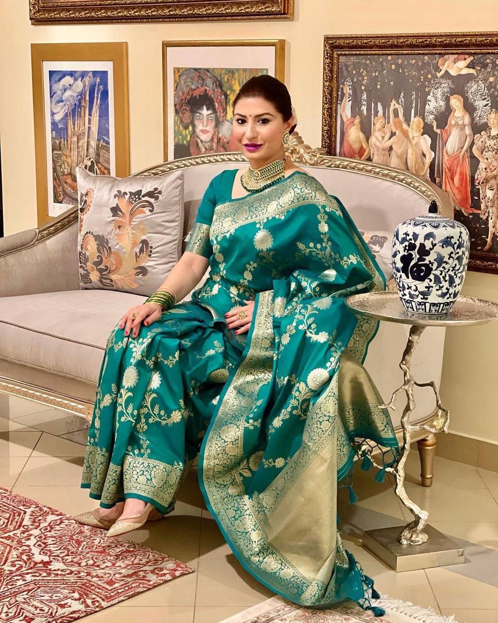 Green Colour Jacquard Saree With Lovely Blouse Piece