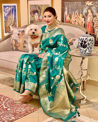 Green Colour Jacquard Saree With Lovely Blouse Piece
